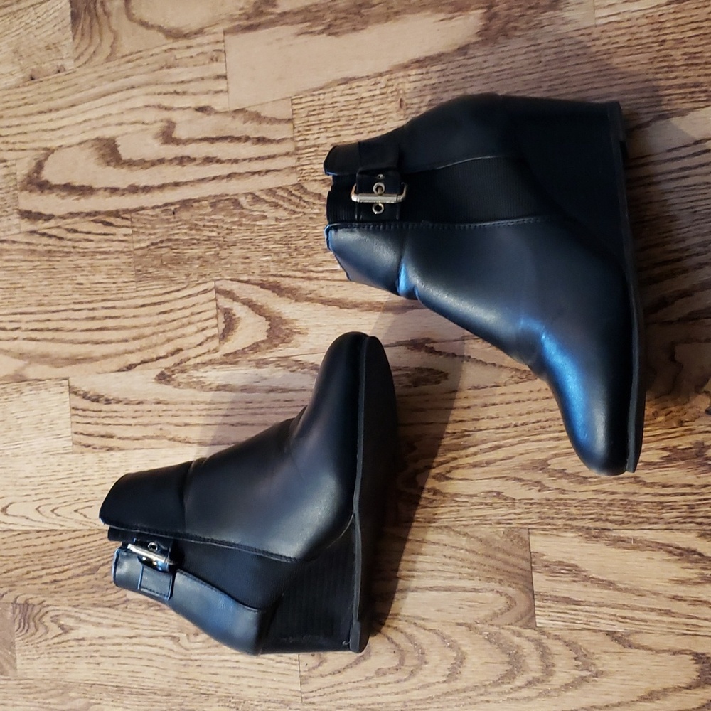 (6) Ardene Wedge Ankle Booties Classic Casual Minimalist Comfort Foam Fancy - Picture 7 of 11